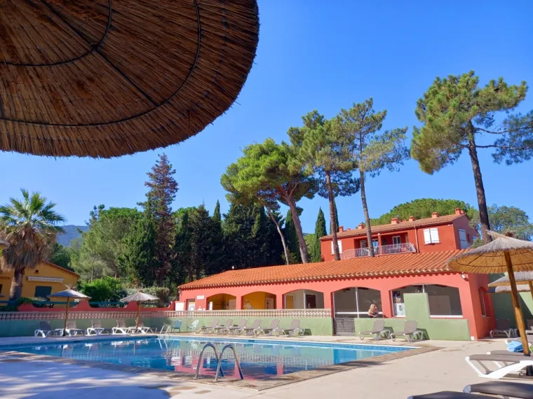 Location villa, appartement,mobil home dans camping nature avec piscine., Argelès-sur-Mer, Domaine des Mimosas