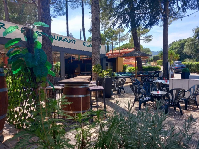 villa, appartements et mobil-home dans un camping nature avec piscine et restaurant, Argelès-sur-Mer, Domaine des Mimosas
