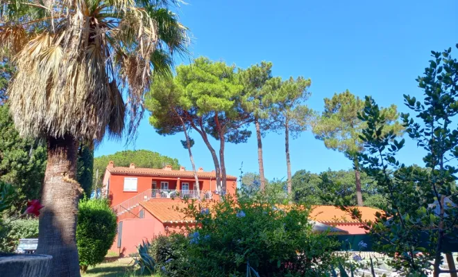 villa, appartements et mobil-home dans un camping nature avec piscine et restaurant, Argelès-sur-Mer, Domaine des Mimosas