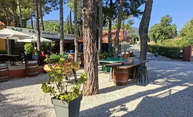 CAMPING FAMILIAL A LA MER AVEC PISCINE ET RESTAURANT., Argelès-sur-Mer, Domaine des Mimosas