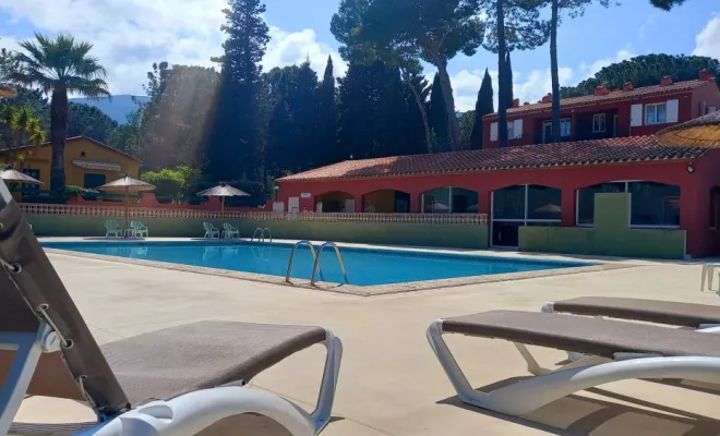 CAMPING AVEC EMPLACEMENTS TOUTES TAILLES POR TENTE, VAN ET CAMPING CAR, Argelès-sur-Mer, Domaine des Mimosas