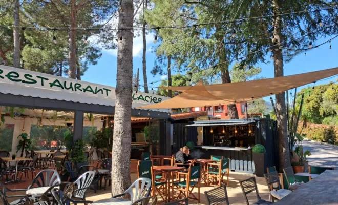 CAMPING AVEC PISCINE ET BAR RESTAURANT, Argelès-sur-Mer, Domaine des Mimosas