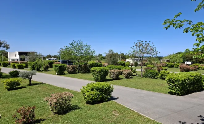 GRAND EMPLACEMENT POUR CAMPING CAR, Argelès-sur-Mer, Domaine des Mimosas